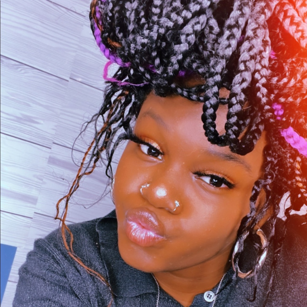 Meet your Posher, Shiayla